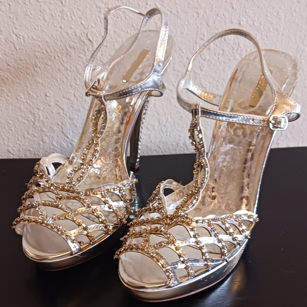 Celeste Size 9 Sandals T-Strap Stiletto Beaded Platform Heels